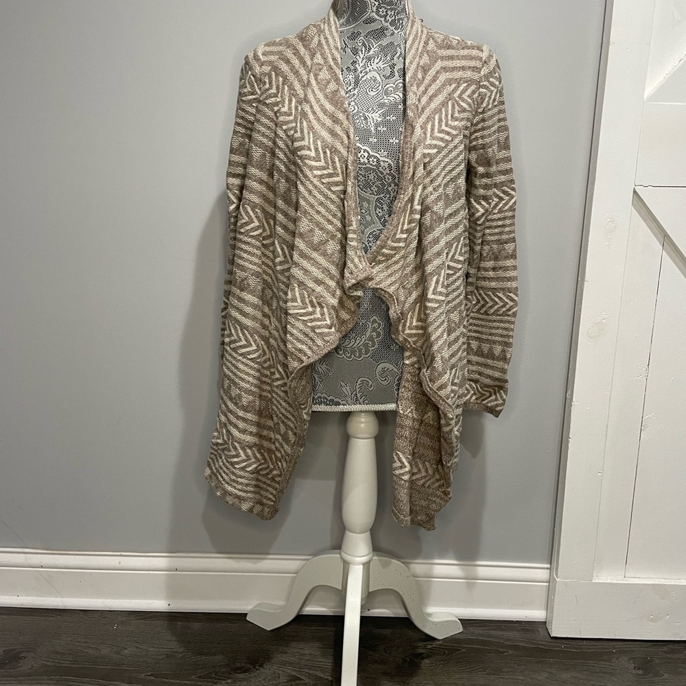 Lucky Brand Tan and Brown Open-Knit Shrug